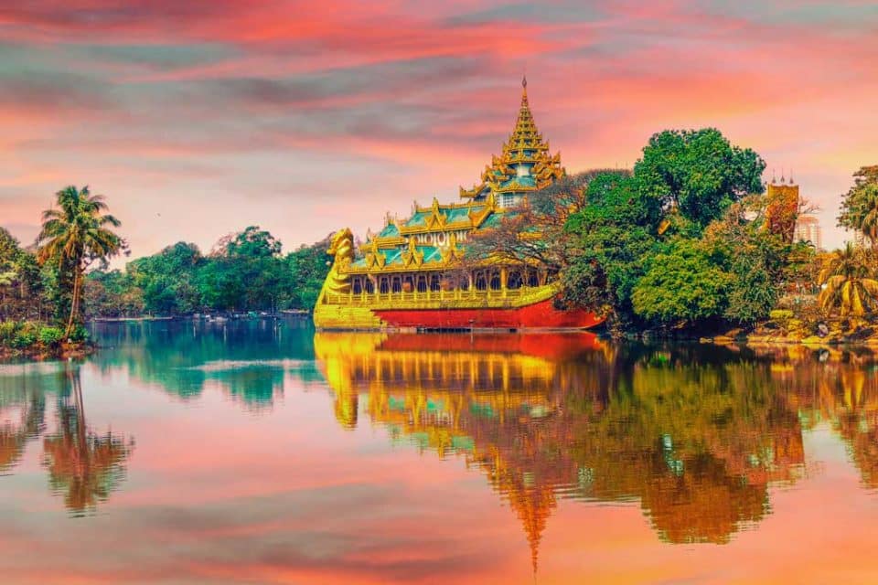 burma travel temple