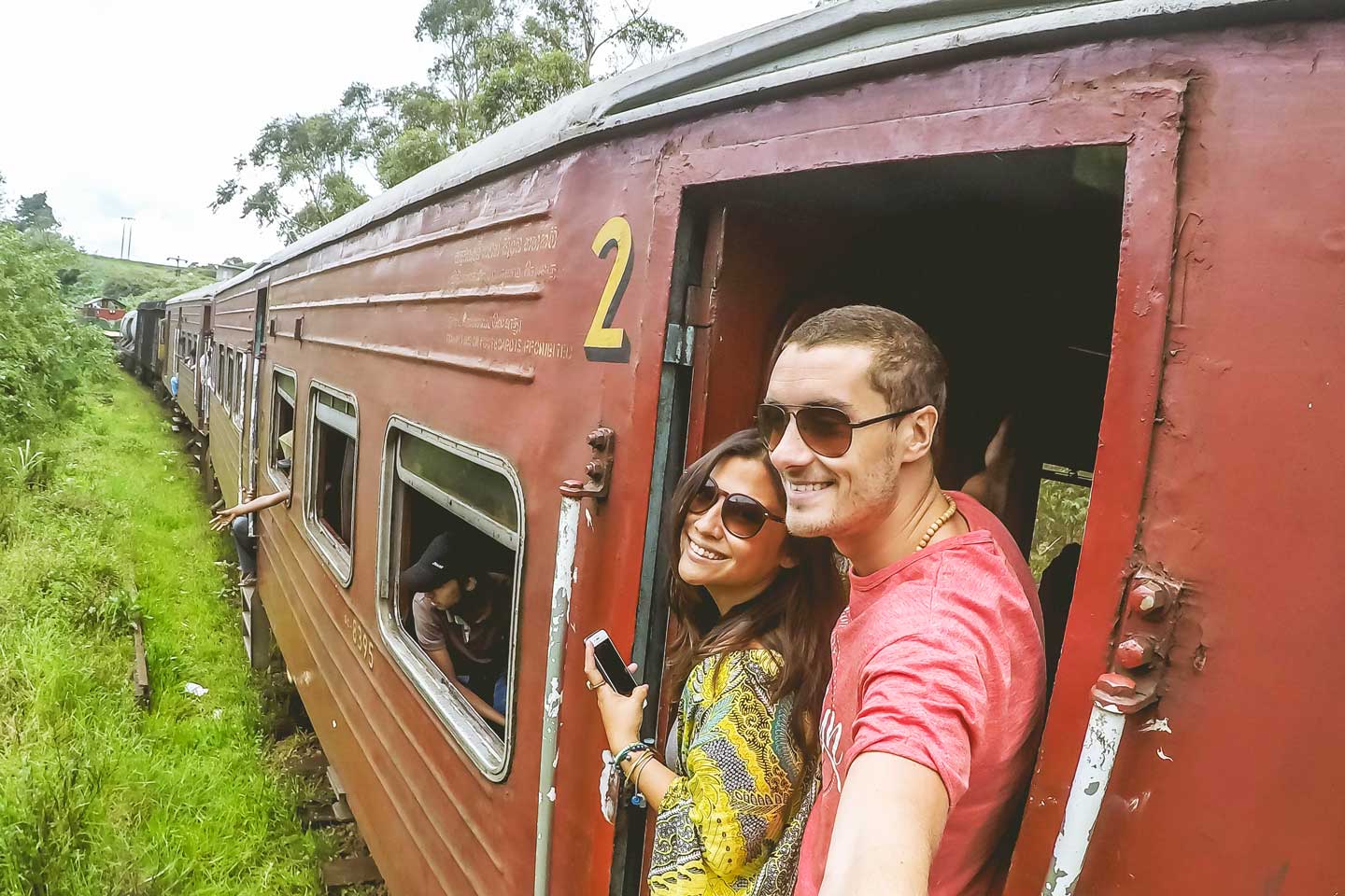 湯姆和安娜在斯裏蘭卡的火車上
