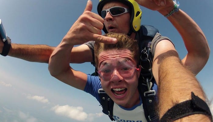skydiving adventure junkie
