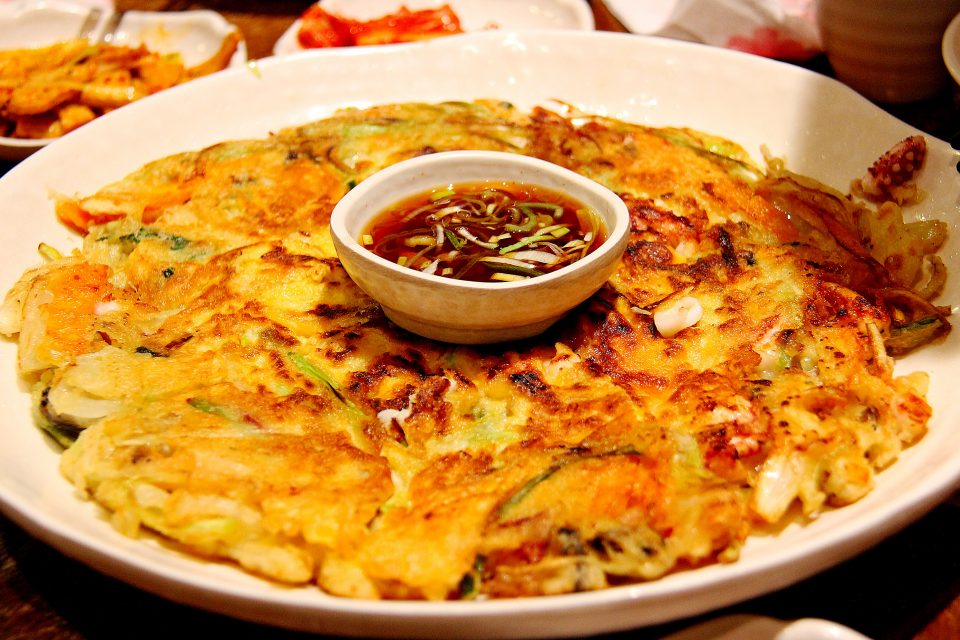 Thai-style omelet 