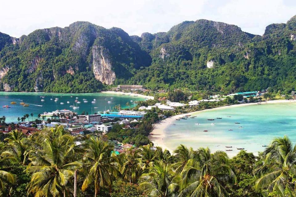 where to stay in phi phi