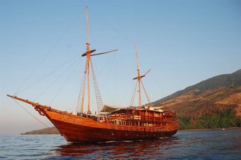 Damai II Boat