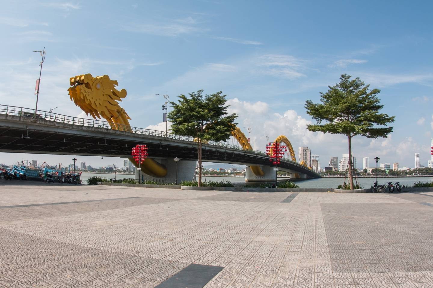 Da Nang dragon bridge