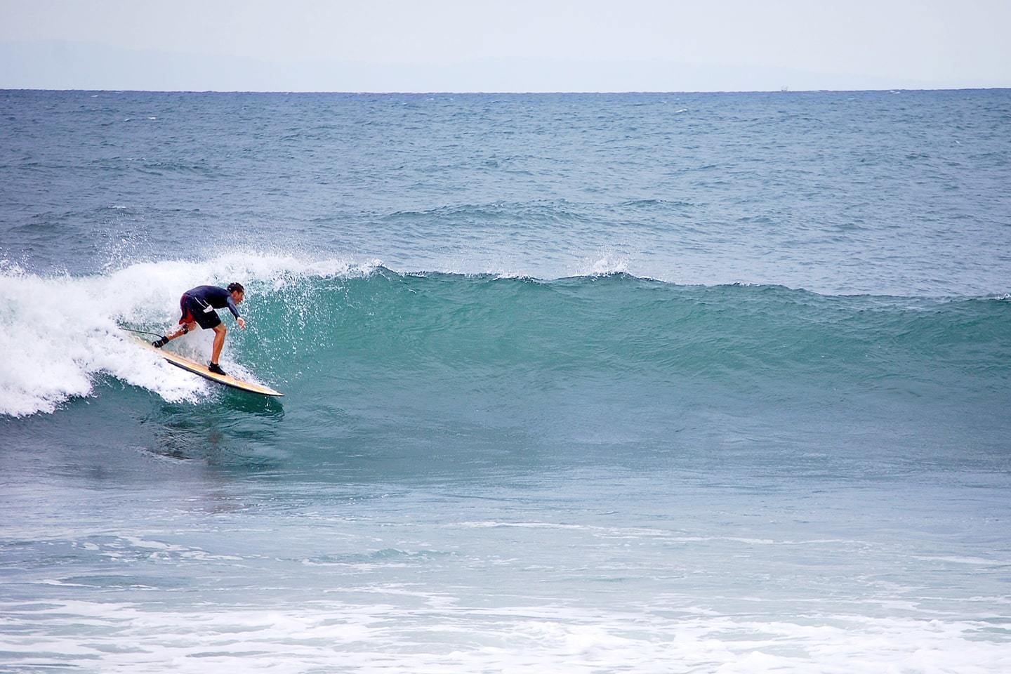 medewi indonesia surf break