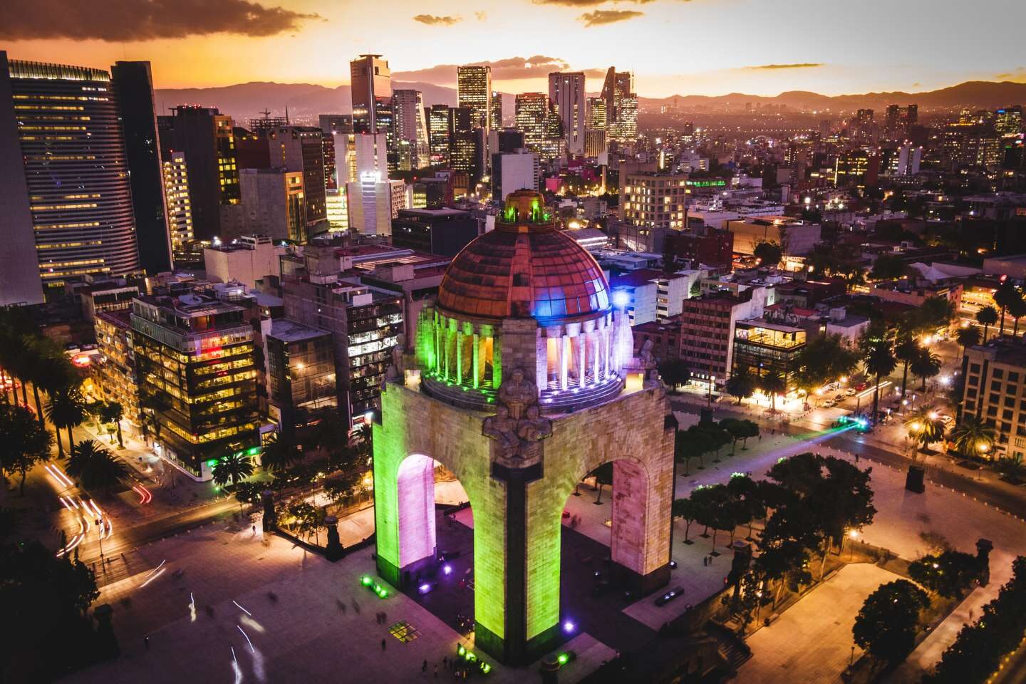 Beautiful night shot in Mexico City