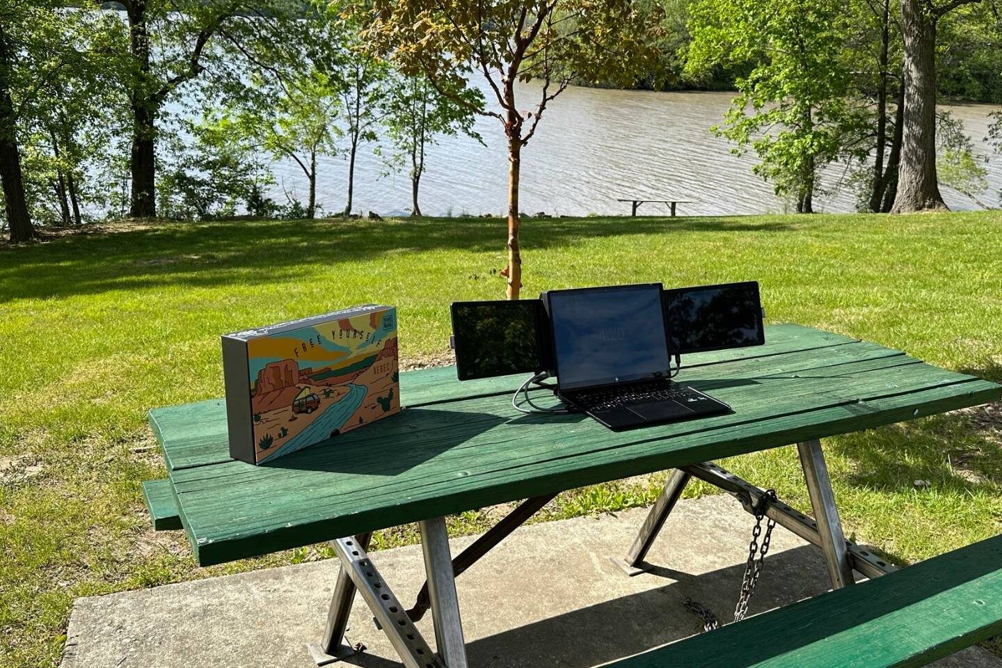 Xebec Tri-Screen 2 on a picnic table