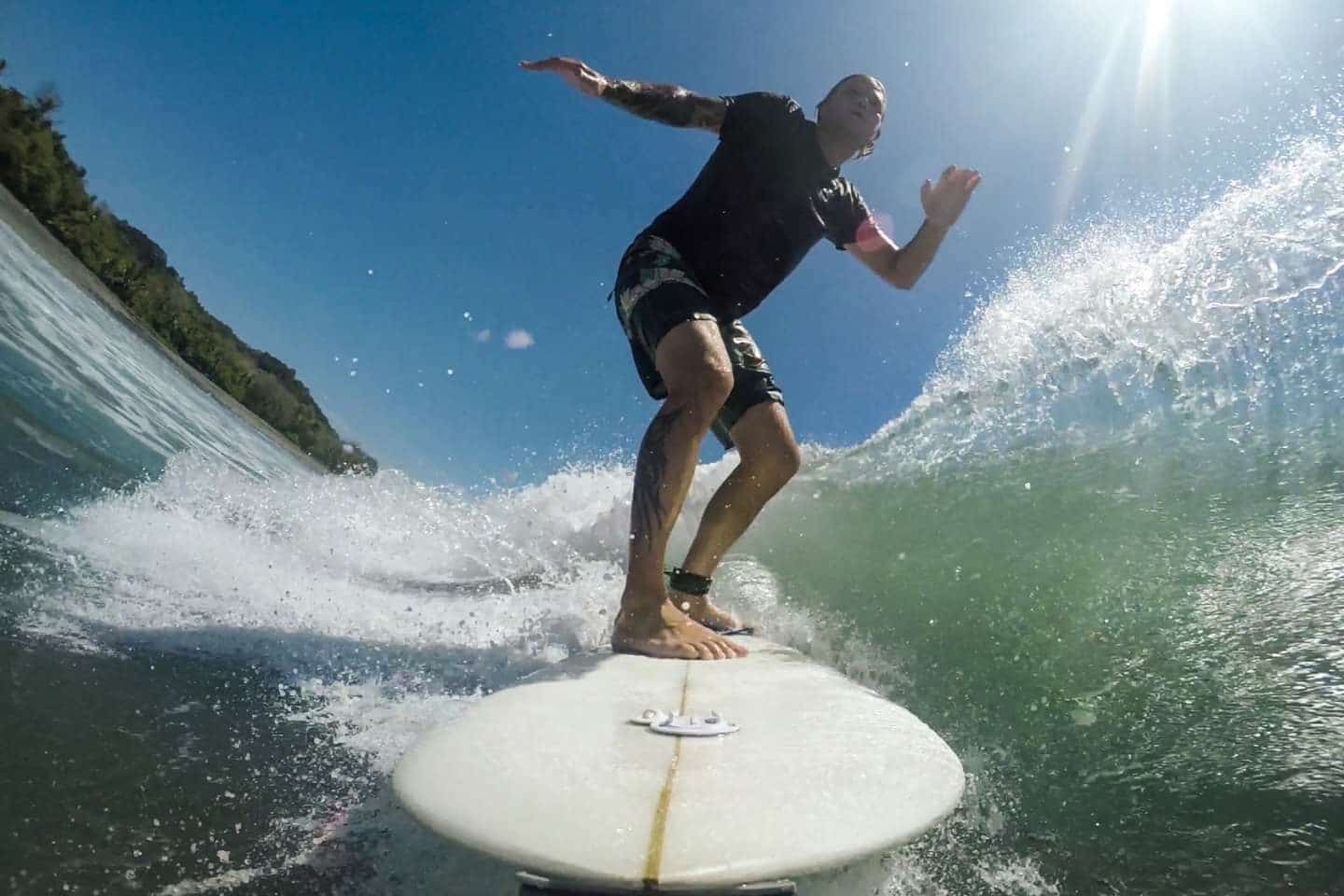 surfing in costa rica pavones surfbreak